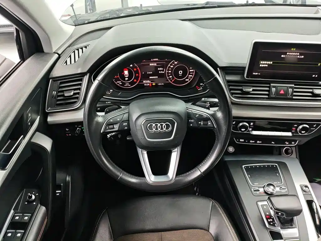 Audi Q5L 2019 — фото 11