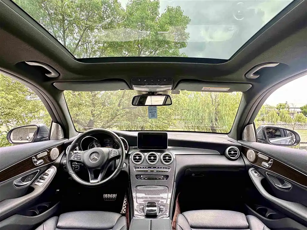 Mercedes-Benz GLC 2018 — фото 14