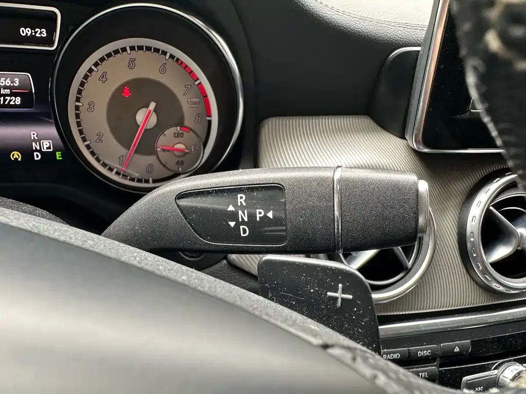 Mercedes-Benz GLA 2015 — фото 18