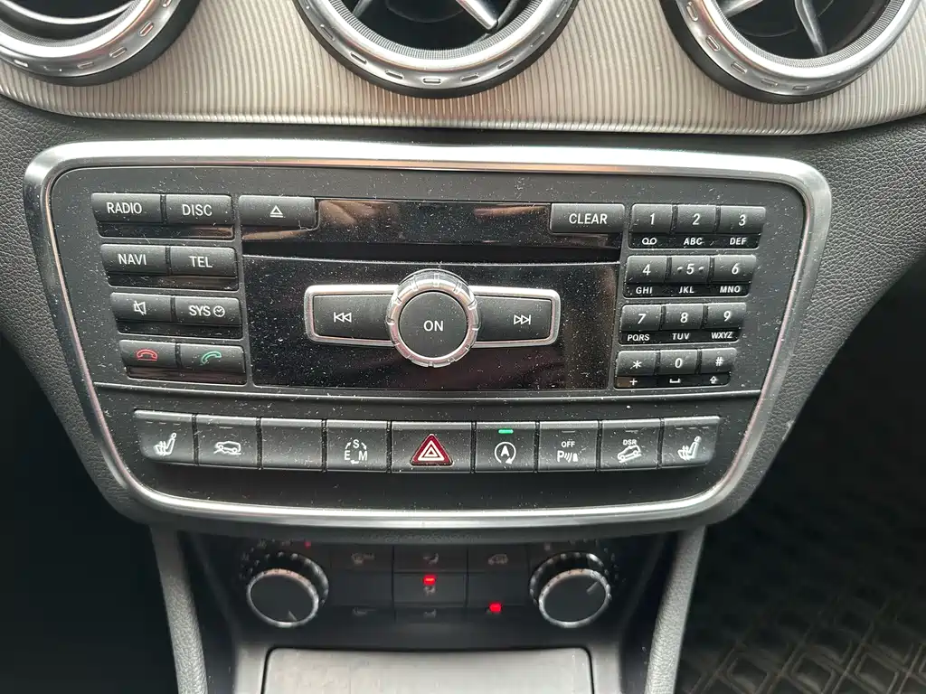 Mercedes-Benz GLA 2015 — фото 19