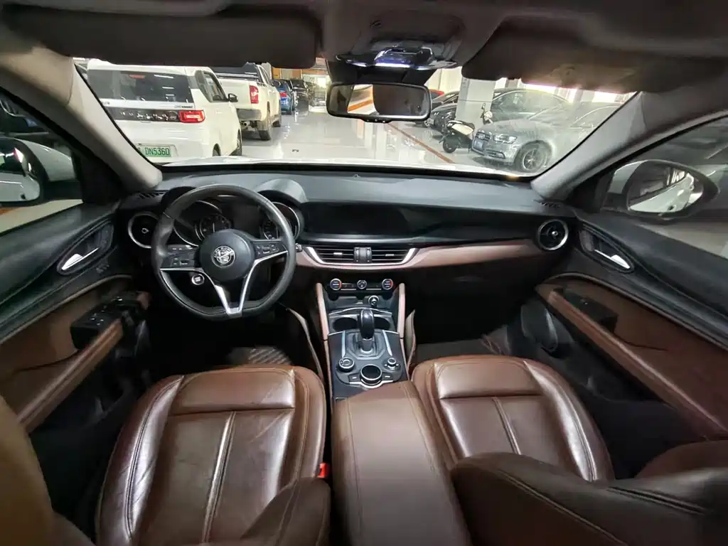 Alfa Romeo Stelvio 2019