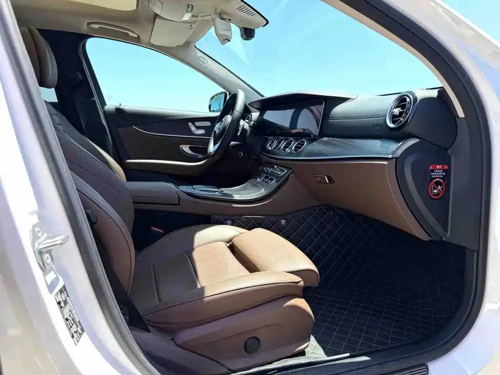 Mercedes-Benz E-Class 2019 — фото 7