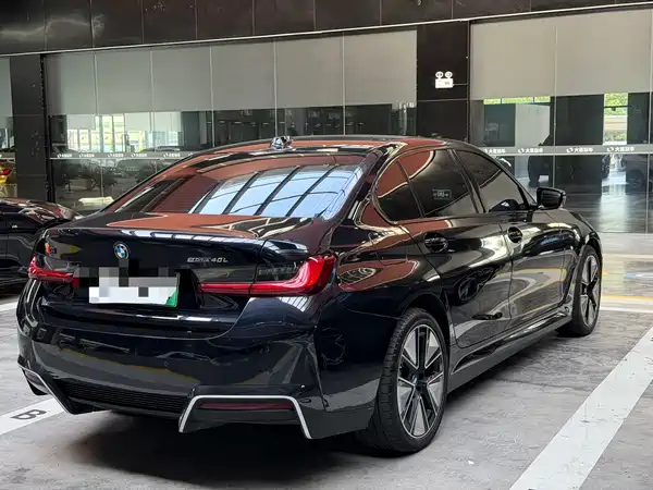 BMW i3 2024