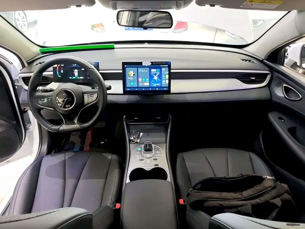 BYD Seal 05 DM-i 2025 — фото 10