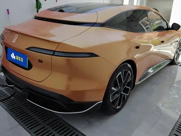 Avatr 06 2026