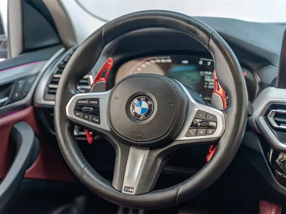 BMW X4 2022 — фото 13