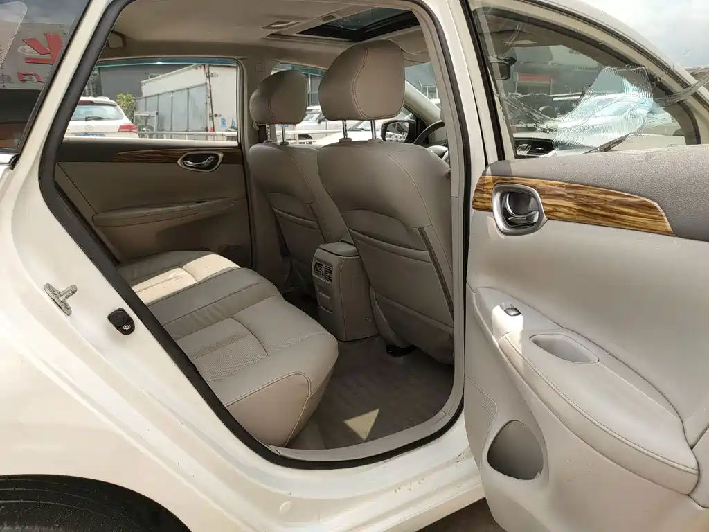 Nissan Sylphy 2015 — фото 11