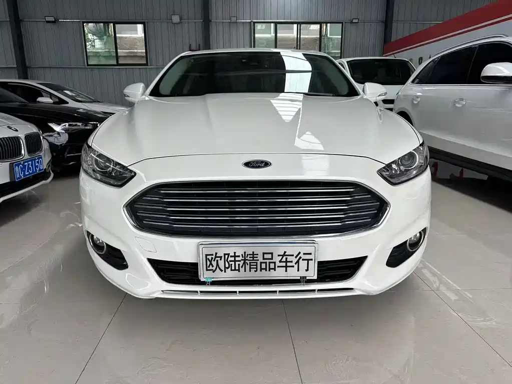 Ford Mondeo 2013 — фото 1