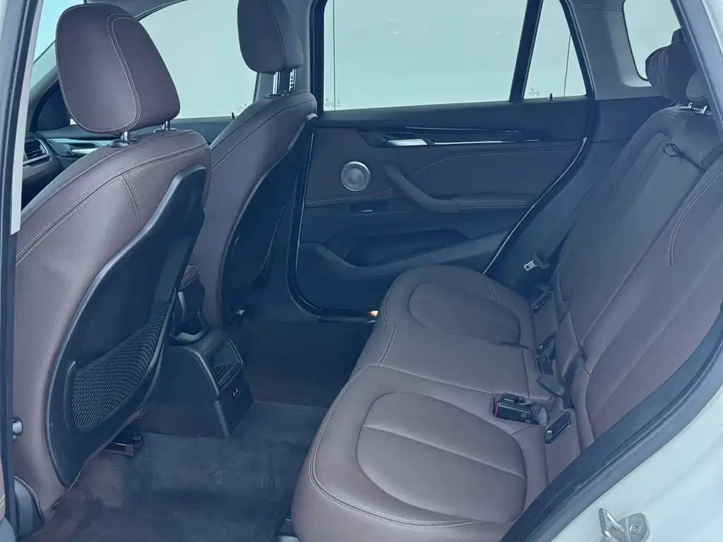 BMW X1 2022 — фото 12