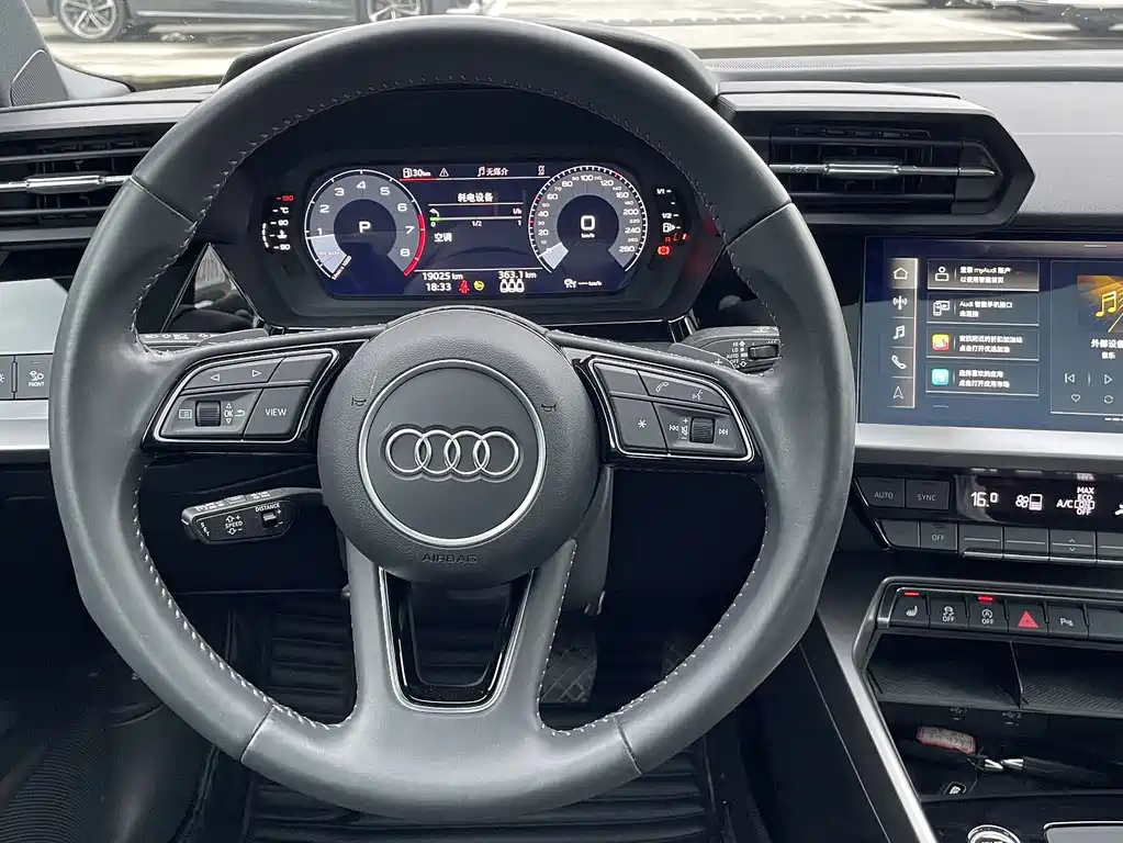 Audi A3 2022 — фото 15