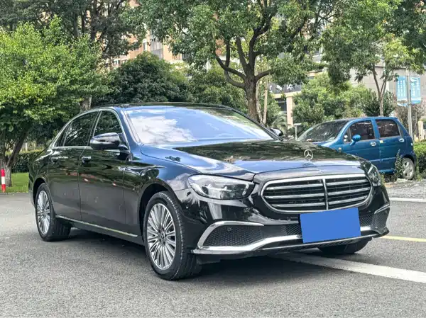 Mercedes-Benz E-Class 2022