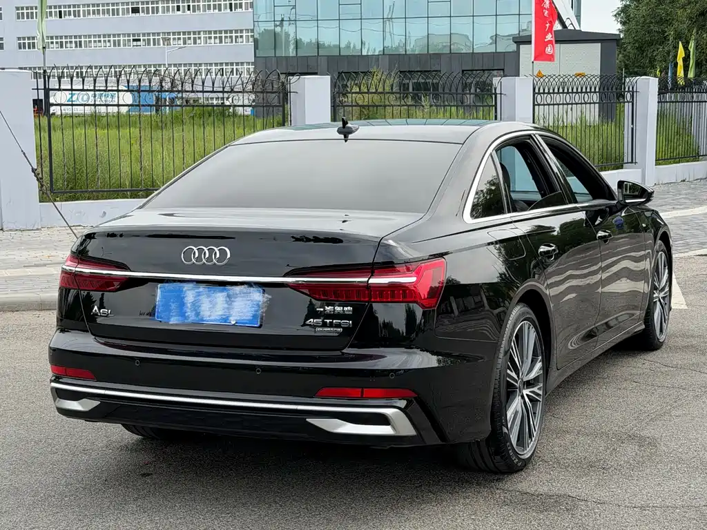 Audi A6L 2023 — фото 14