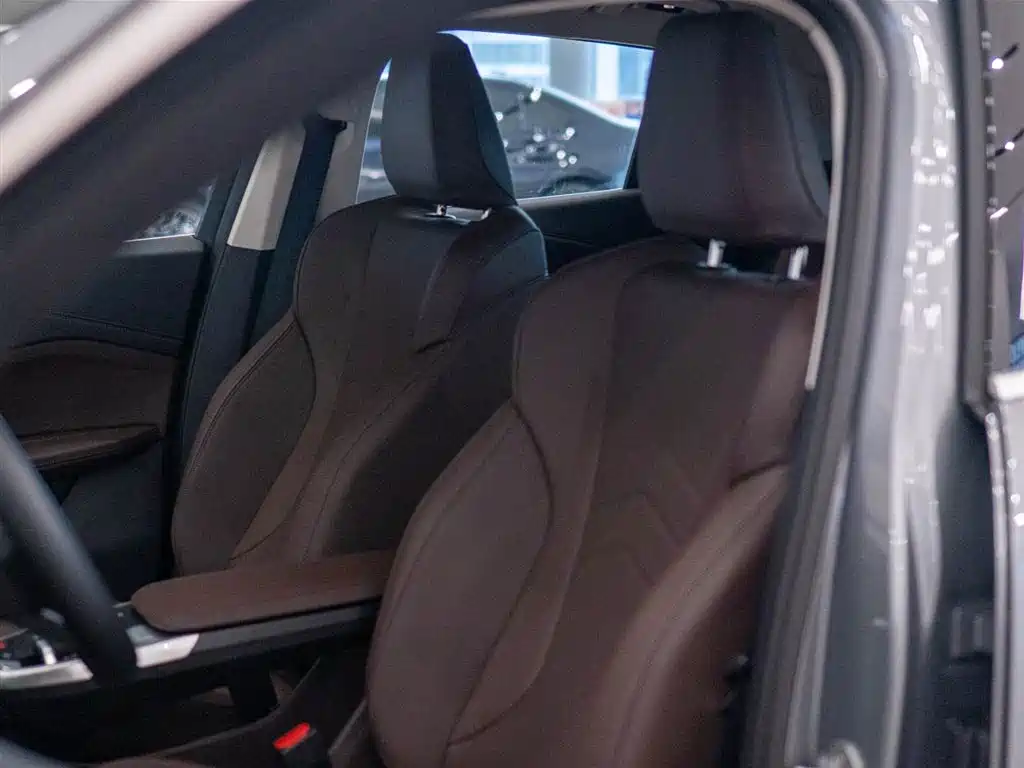 BMW X2 2025 — фото 11