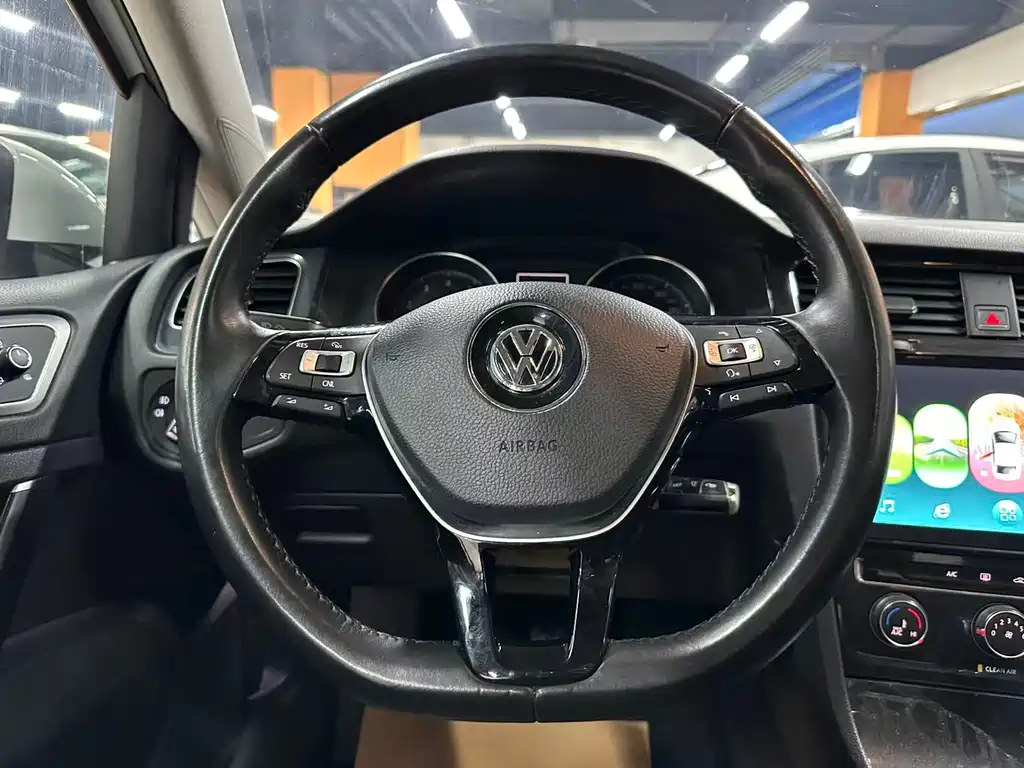 Volkswagen Golf 2018 — фото 10