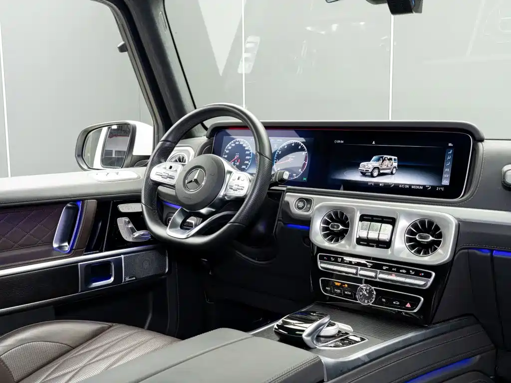 Mercedes-Benz G-Class 2022 — фото 15