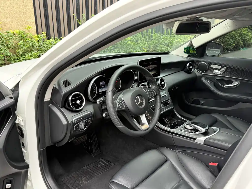 Mercedes-Benz C-Class 2018