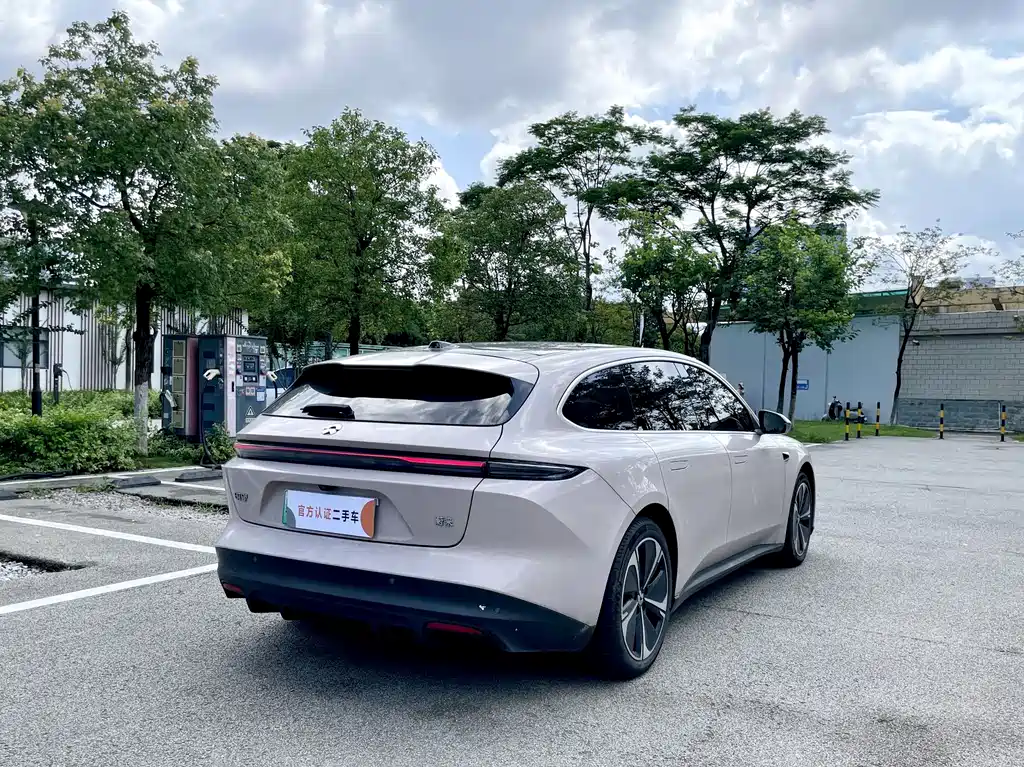 NIO ET5T 2024