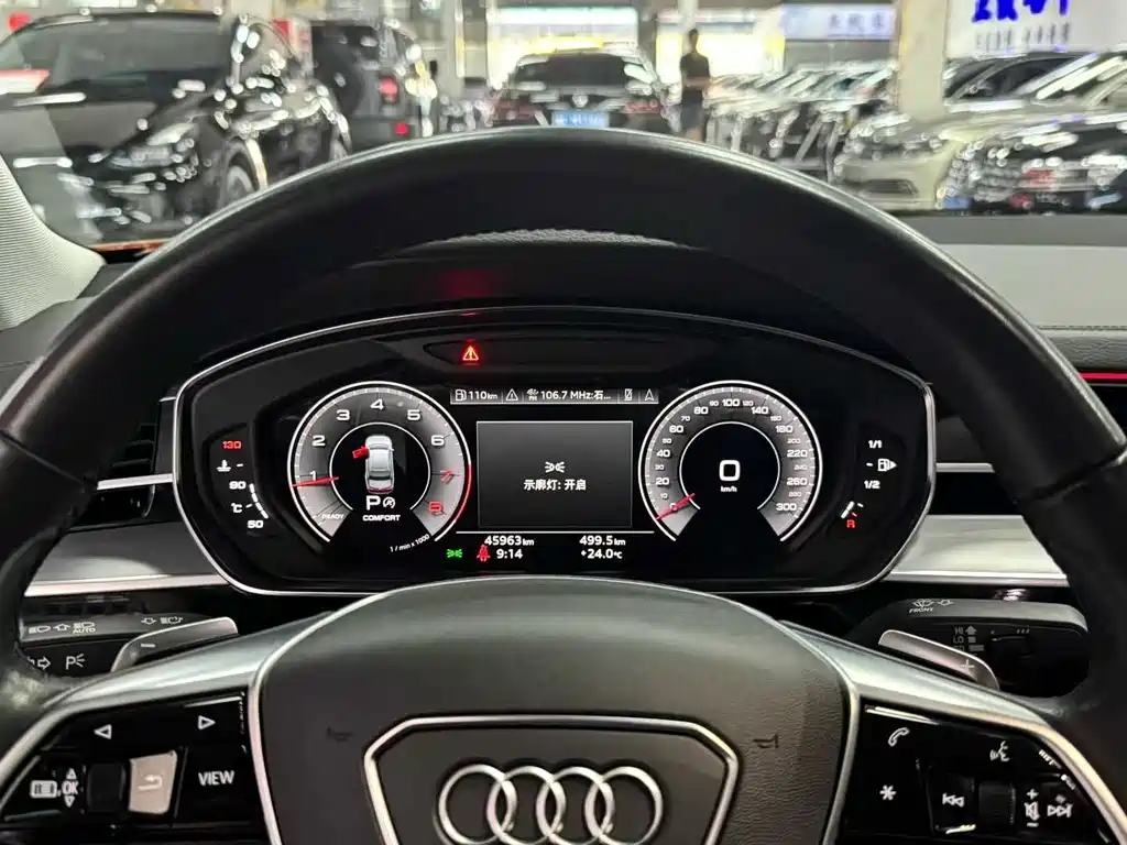Audi A8 2023 — фото 3