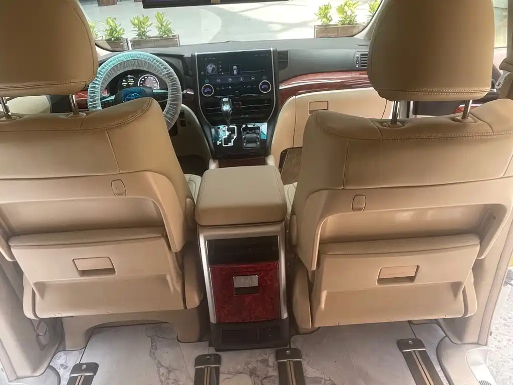 Toyota Alphard 2011 — фото 13
