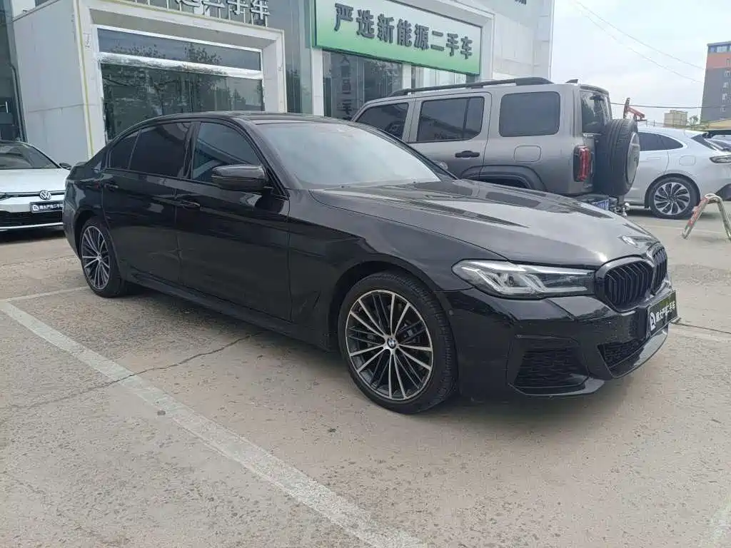 BMW 5 Series 2023