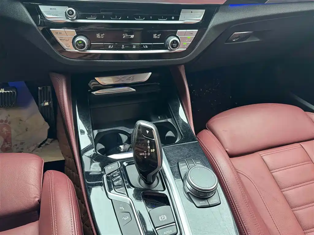 BMW X4 2019 — фото 12