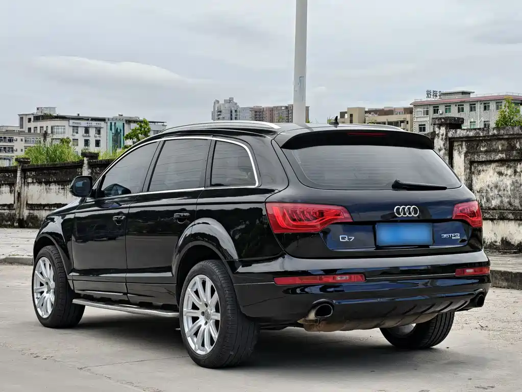 Audi Q7 2015 — фото 9
