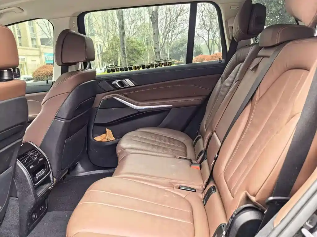 BMW X7 2022 — фото 12