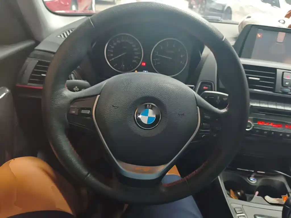 BMW 1 Series 2014 — фото 11