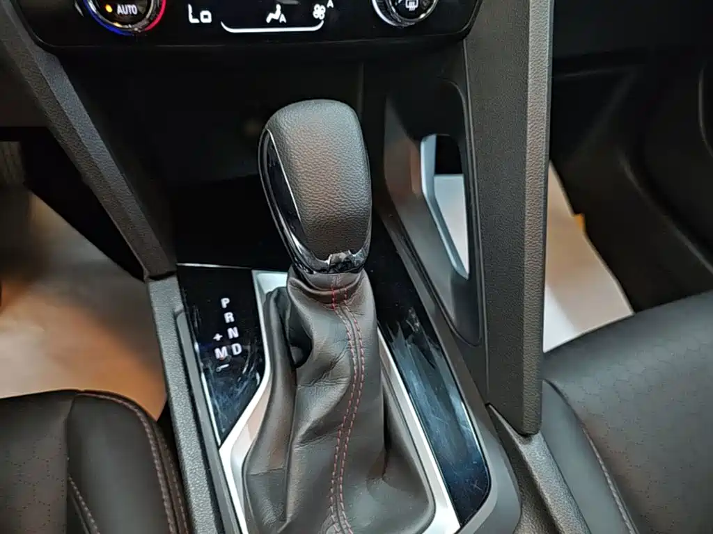 Chevrolet Orlando 2021 — фото 14