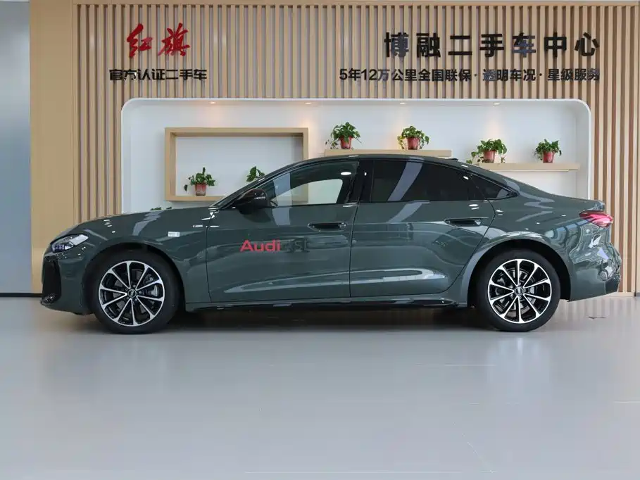 Audi A5L 2025 — фото 2