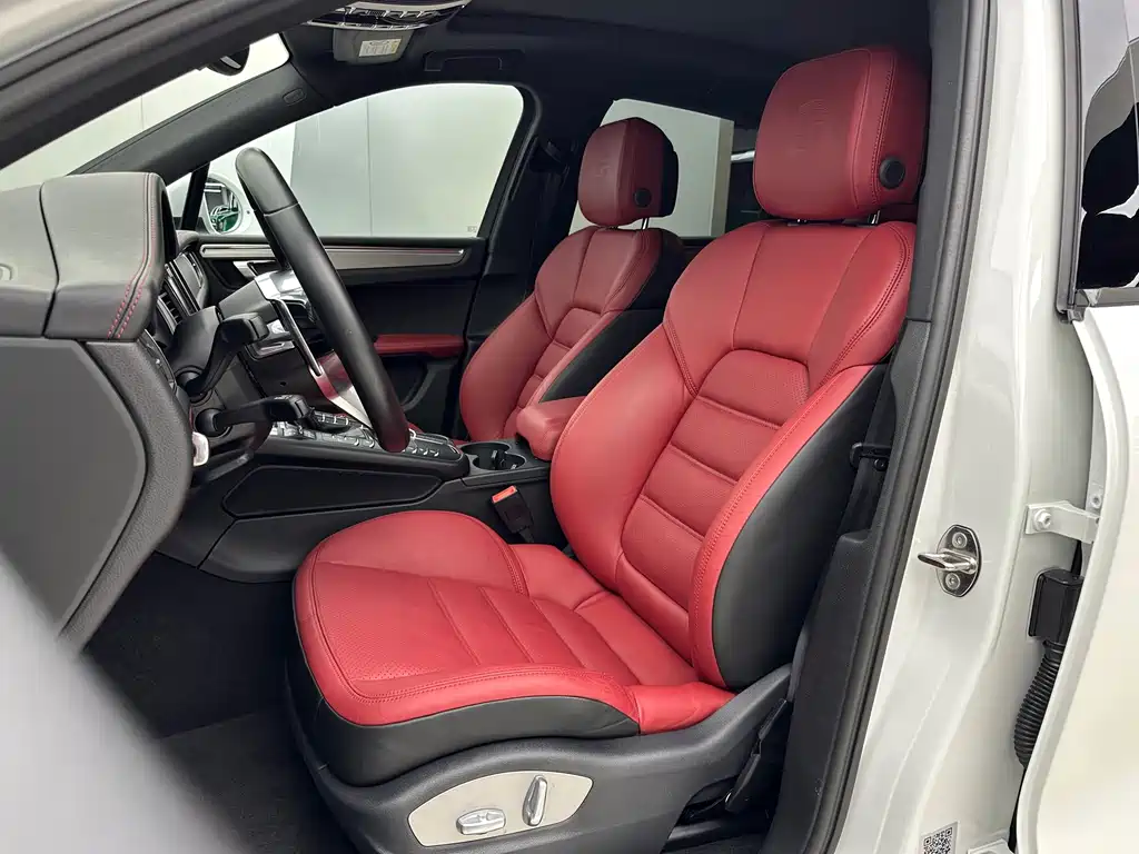 Porsche Macan 2016 — фото 13