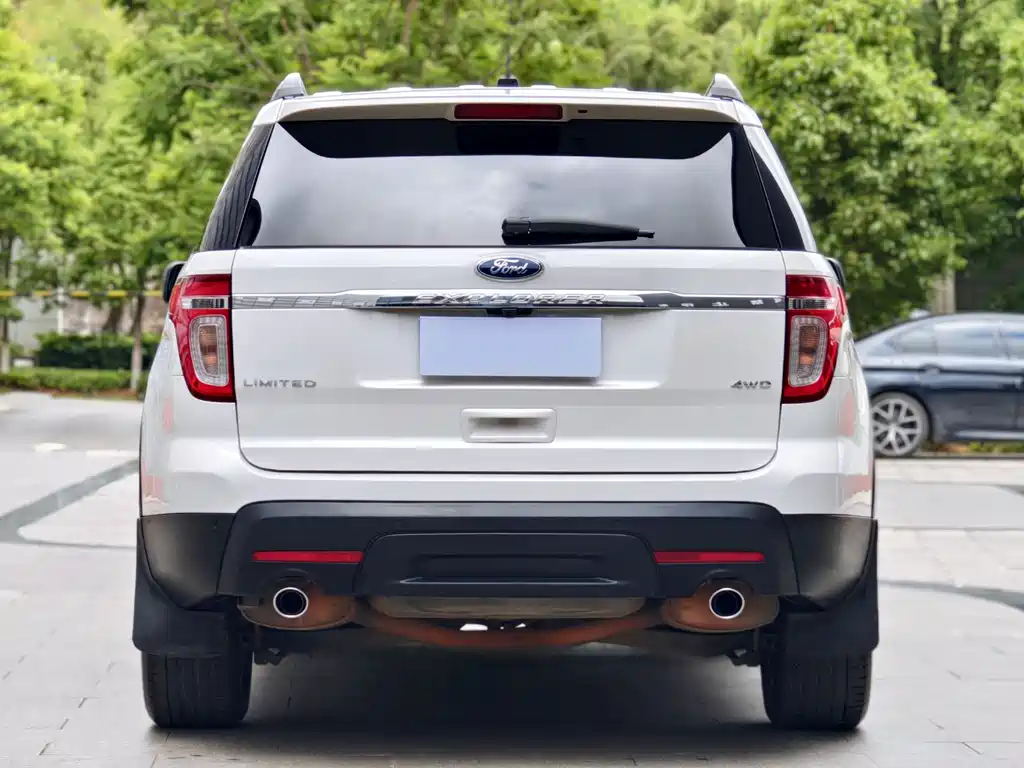 Ford Explorer 2015 — фото 8