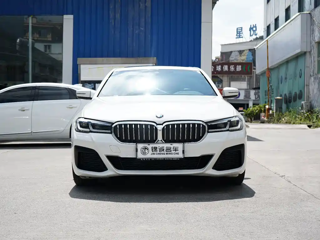 BMW 5 Series 2022