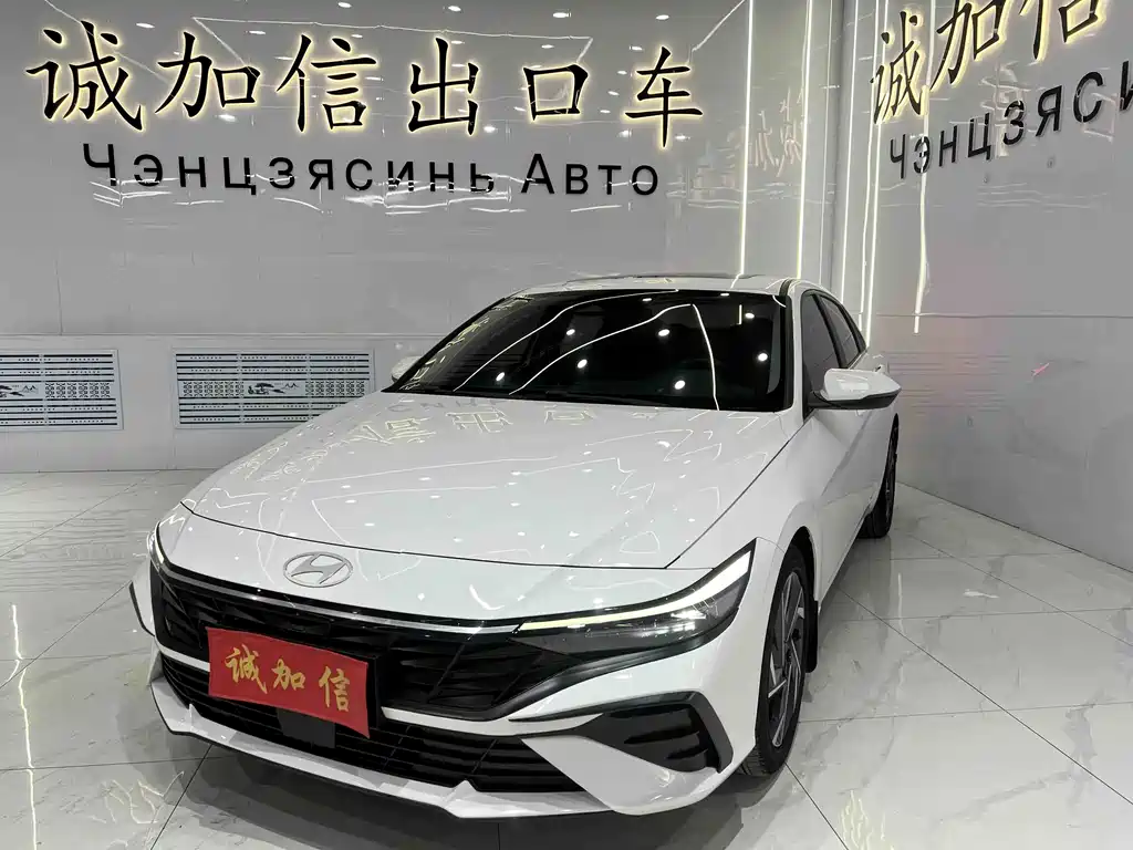 Hyundai Elantra 2024