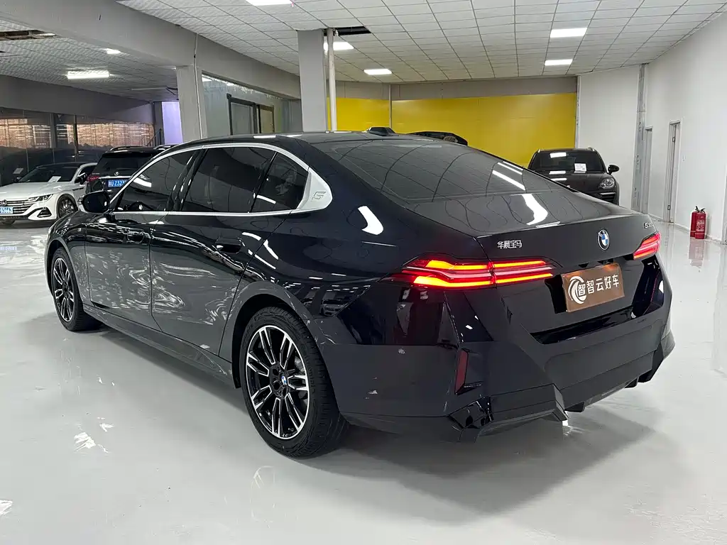 BMW 5 Series 2025