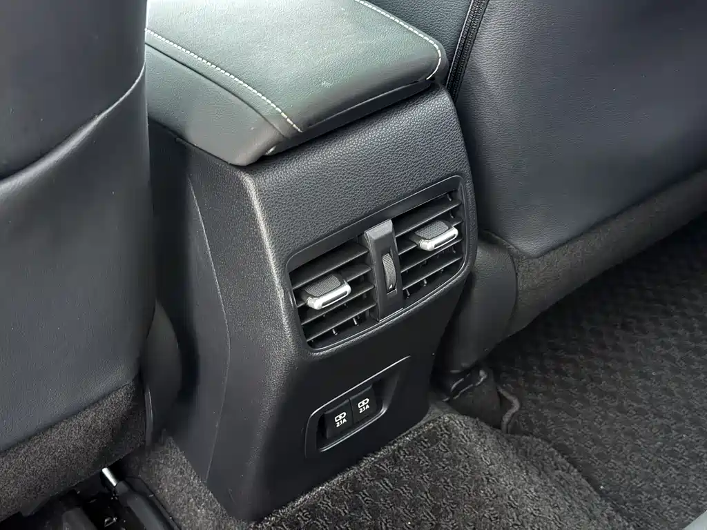 Toyota Corolla 2021 — фото 17
