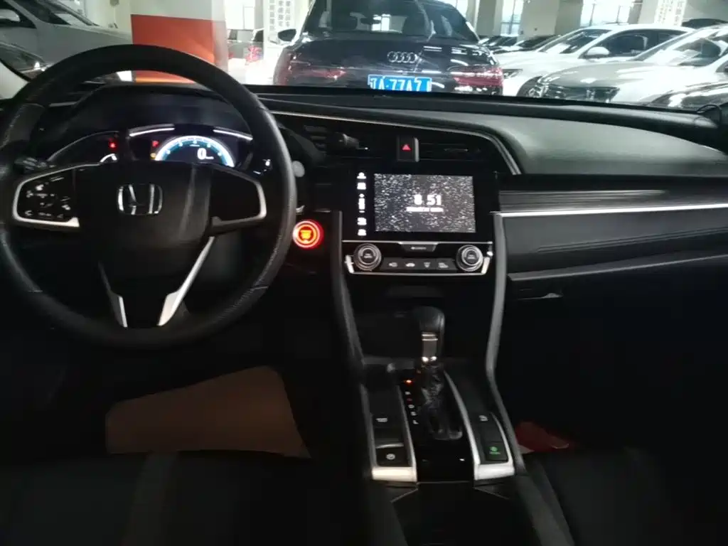 Honda Civic 2020 — фото 10