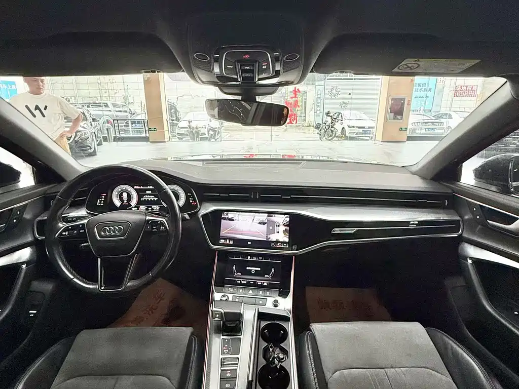 Audi A6L 2022