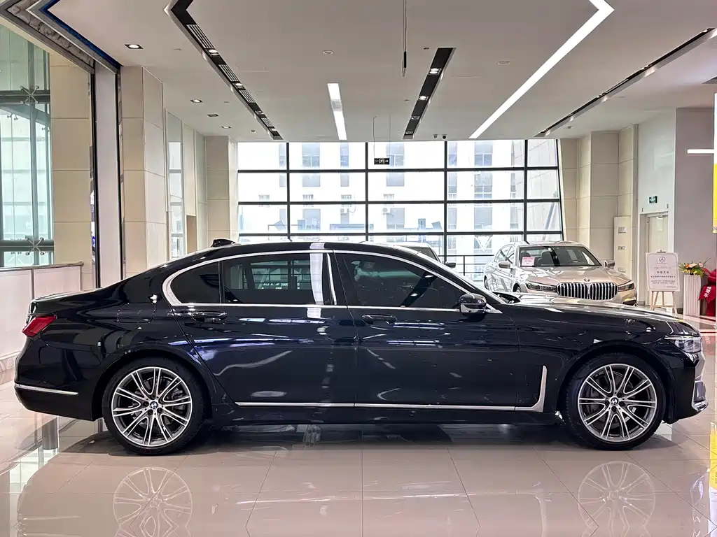 BMW 7 Series 2020 — фото 4