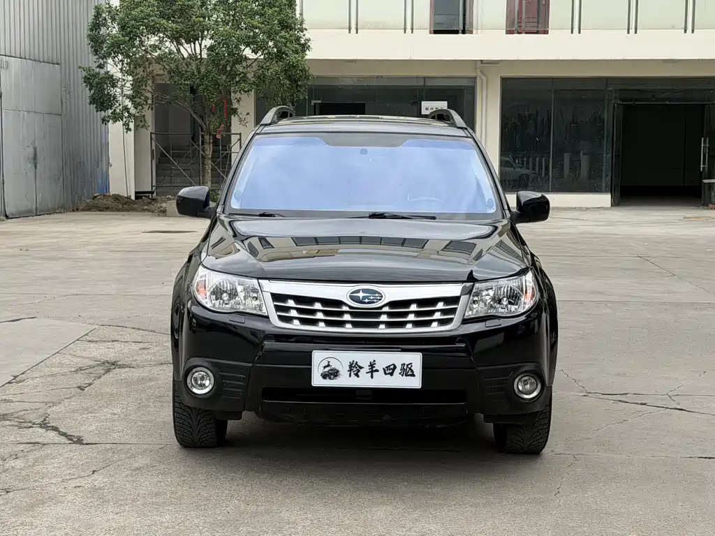 Subaru Forester 2013 — фото 2