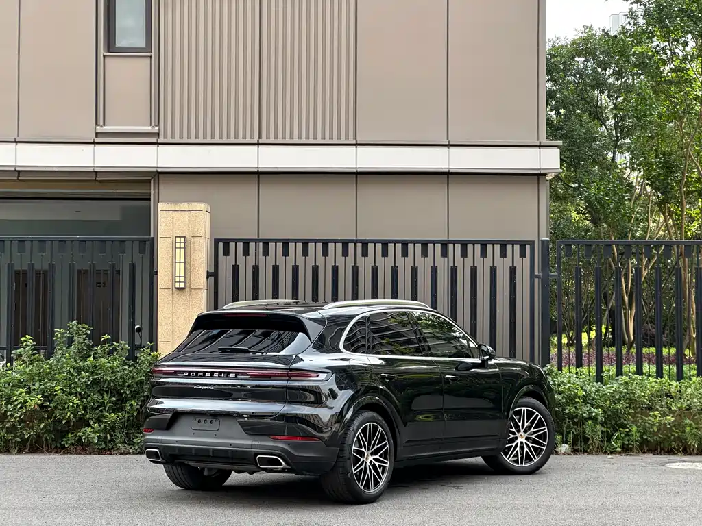Porsche Cayenne 2024