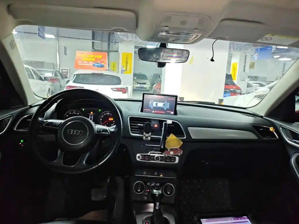 Audi Q3 2017 — фото 10