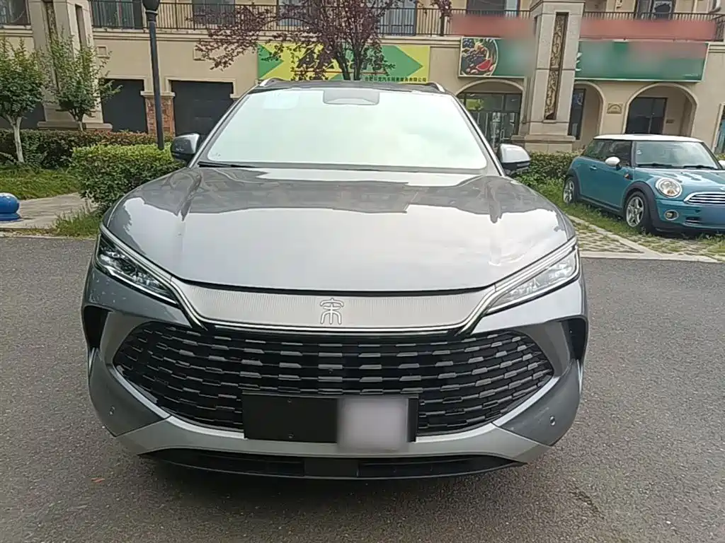 BYD L DM-i 2025 — фото 3