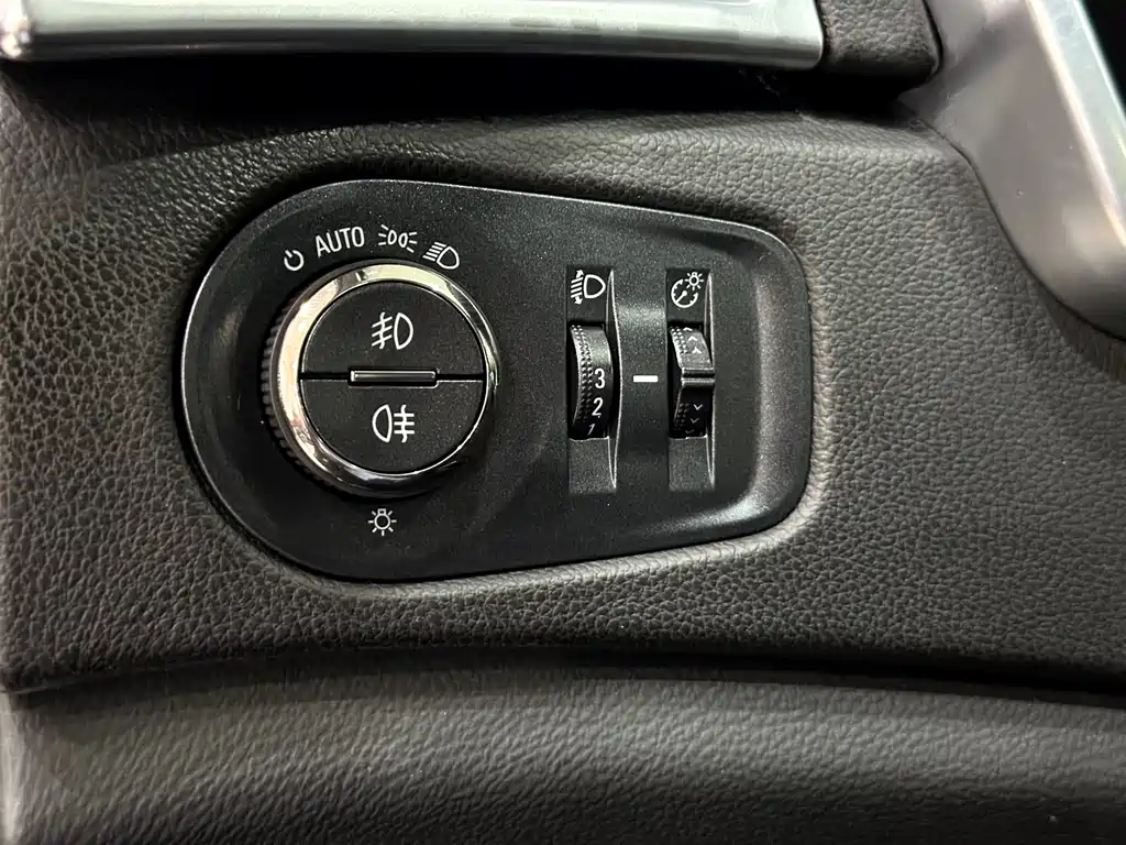 Cadillac SRX 2014 — фото 13