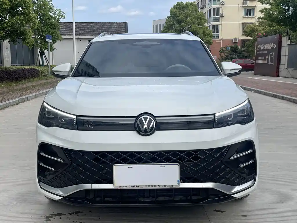 Volkswagen Tiguan L 2024 — фото 2