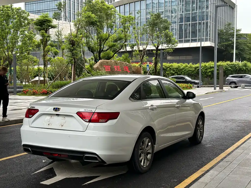 Geely Emgrand GL 2017 — фото 7