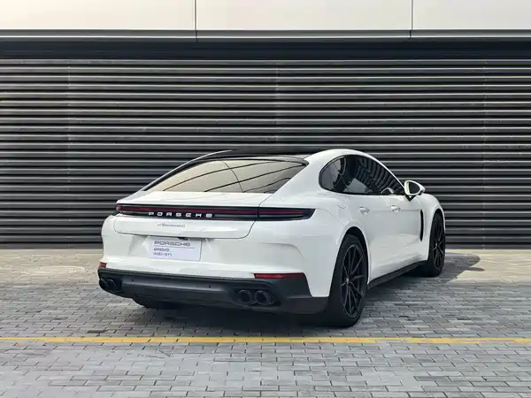 Porsche Panamera 2024