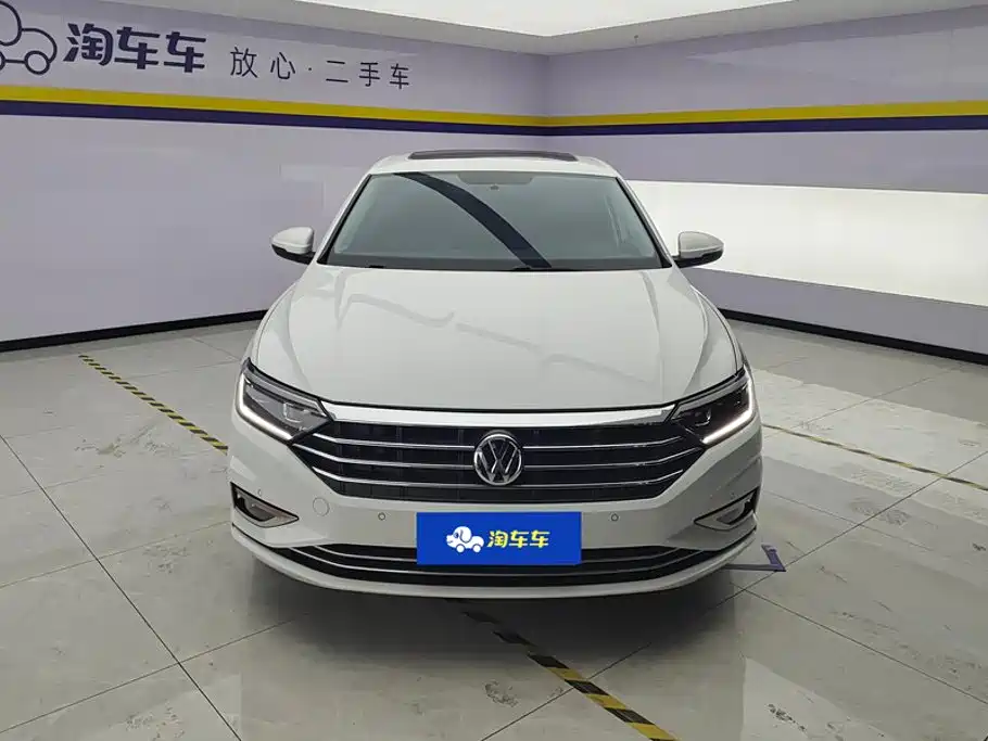 Volkswagen Sagitar 2022