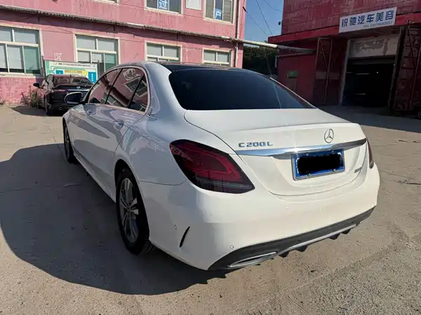 Mercedes-Benz C-Class 2021