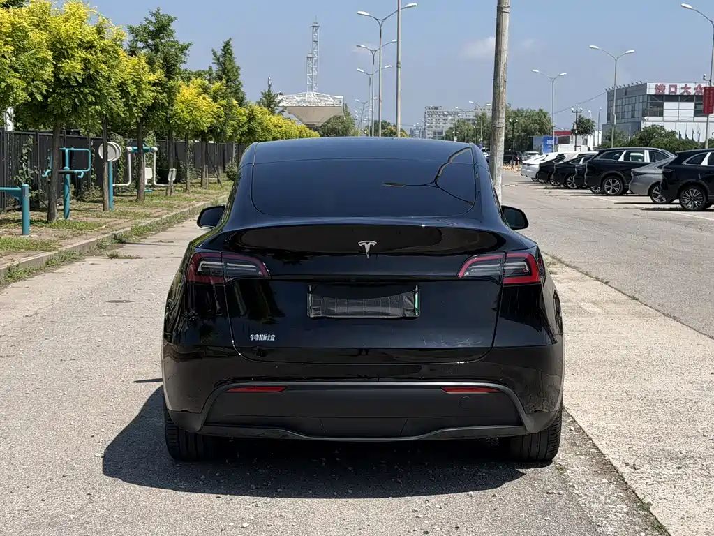 Tesla Model Y 2022 — фото 5
